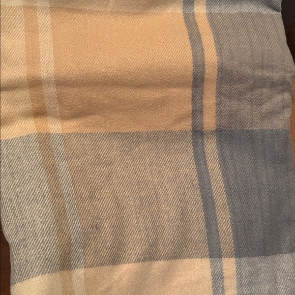 SOFT FASHIONABLE WRAP - Picture 3 of 3